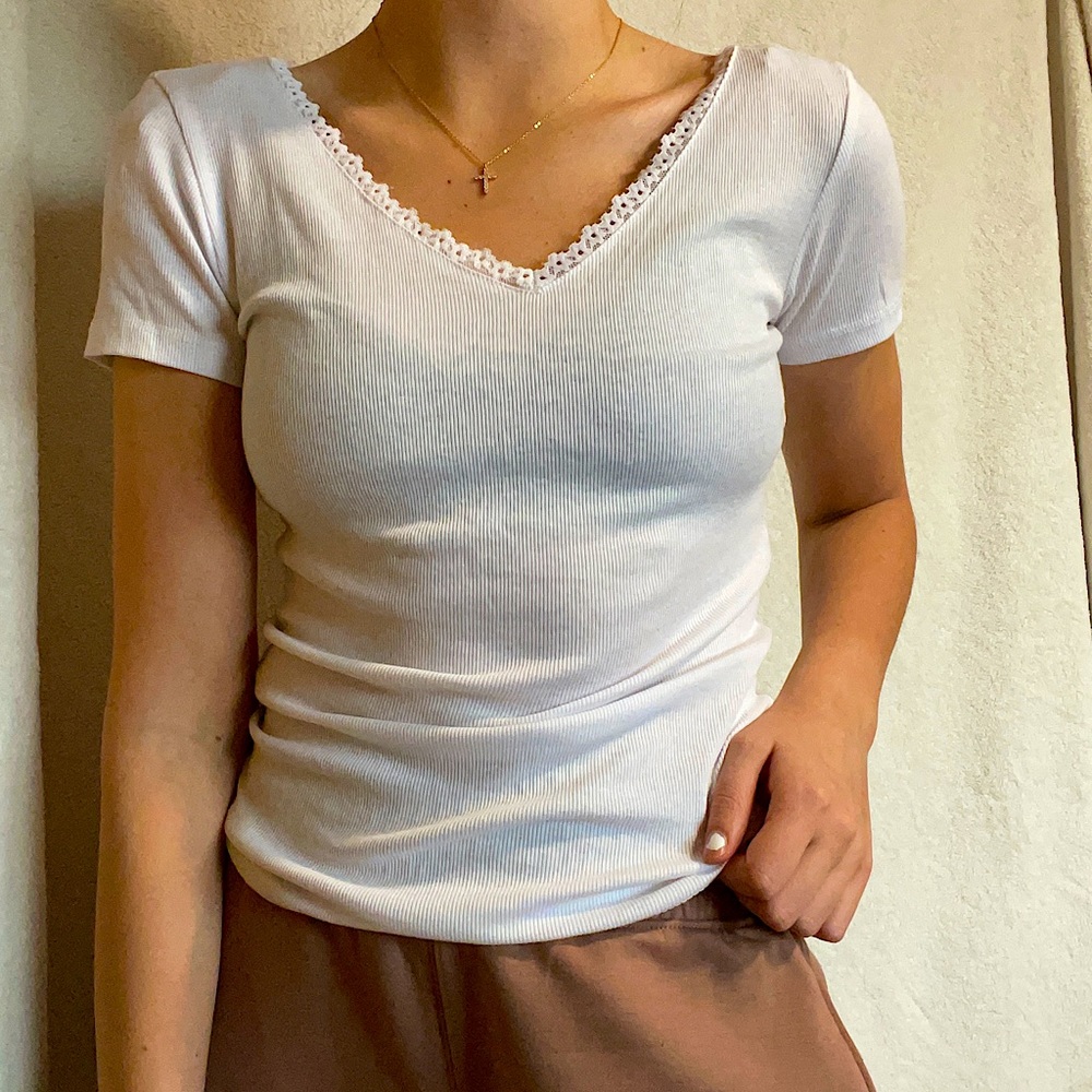 White short sleeve t-shirt